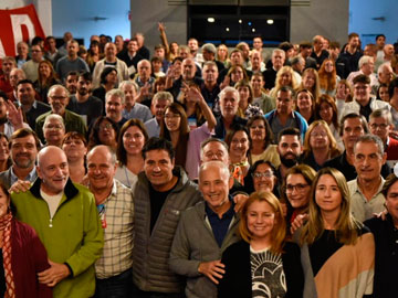 La foto final, en el Aula Magna de la Facultad de Ciencias Econmicas de Lomas de Zamora