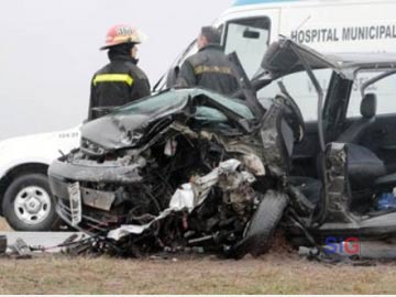 Estado en que qued uno de los vehiculos (foto gentileza gesellaldia.com.ar)