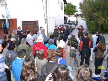 Vecinos y el reclamo a las autoridades policiales, en la Comisara Primera