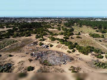 Vista aerea del basural de 124 y 32 (foto gentileza Surfrider Gesell)