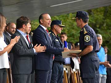 El ministro Berni present oficialmente a los nuevos Jefes policiales