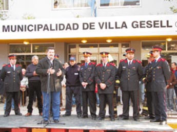 Rodriguez Erneta habla en el acto (Foto Prensa Municipalidad)