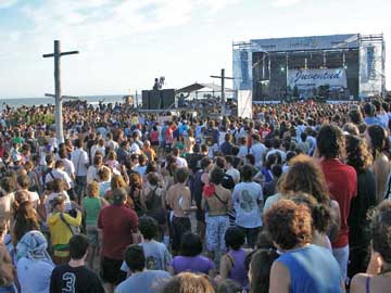 Los cafres, su msica y el mar. Buena iniciativa del rea de Juventud de la Provincia