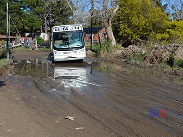 Mas de un mes sin transporte: un cumulo de decisiones equivocadas