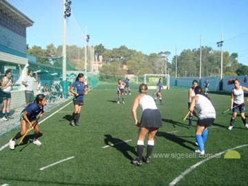 El Hockey, un deporte con muchas adeptas en Villa Gesell