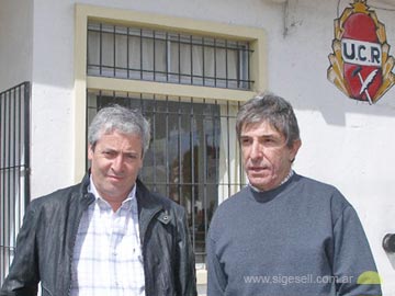 Ricardo Jano y el referente local de la lnea Miguel Cacheiro