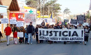 La Marcha en silencio por el Centro (foto El Fundador on line)