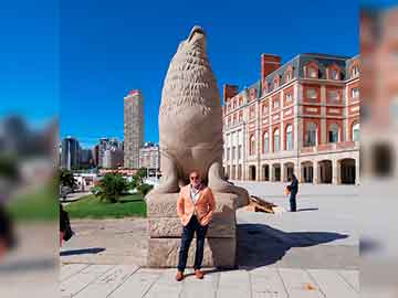 El majestuoso marco del museo del Mar para ilustrar esta columna de Juan Oviedo