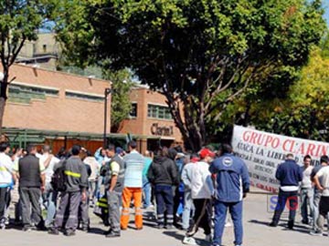 el sindicato se declara en estado de asamblea permanente, alerta y movilizacin. 