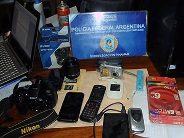 Parte del material secuestrado (foto PFA)