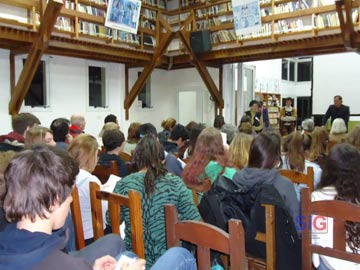 Una vista de la presentacin en la Biblioteca Rafael Obligado