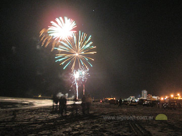 Archivo 2012 fuegos artificiales en el Muelle. La venta ahora incluida en el Cdigo ..