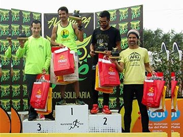 El podio madariaguense de los 21 kilometros. tercero Roberto benitez