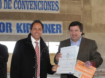 Scioli y Erneta en el centro de convenciones Nstor Kirchner