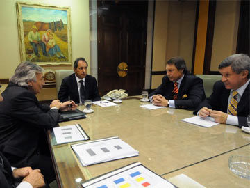 Scioli y su gabinete anuncian la emergencia (foto prensa GBA)