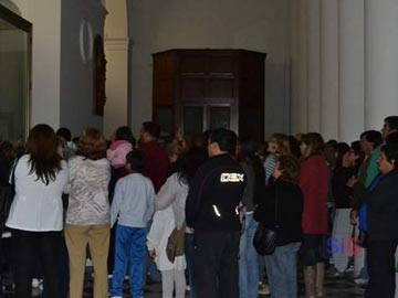 Conmocin en la Parroquia dolorense por las lagrimas de la Virgen de los Dolores